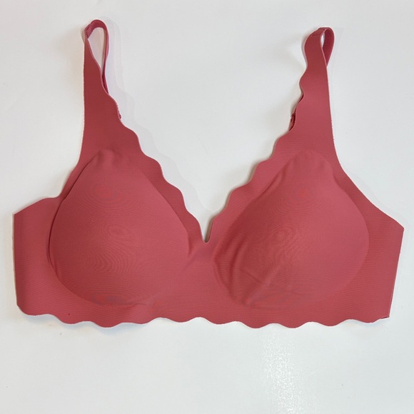 Scalloped Edge Coral Pink Bra, Medium - Picture 1 of 10